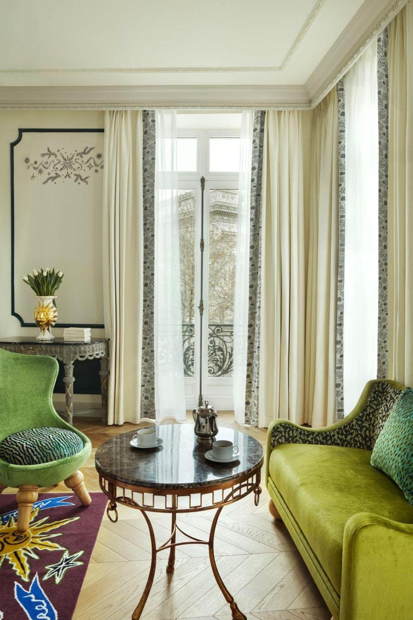 Hotel Aventure Paris