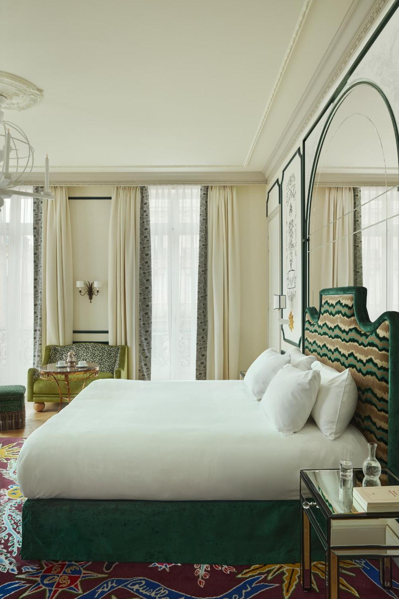 Hotel Aventure Paris